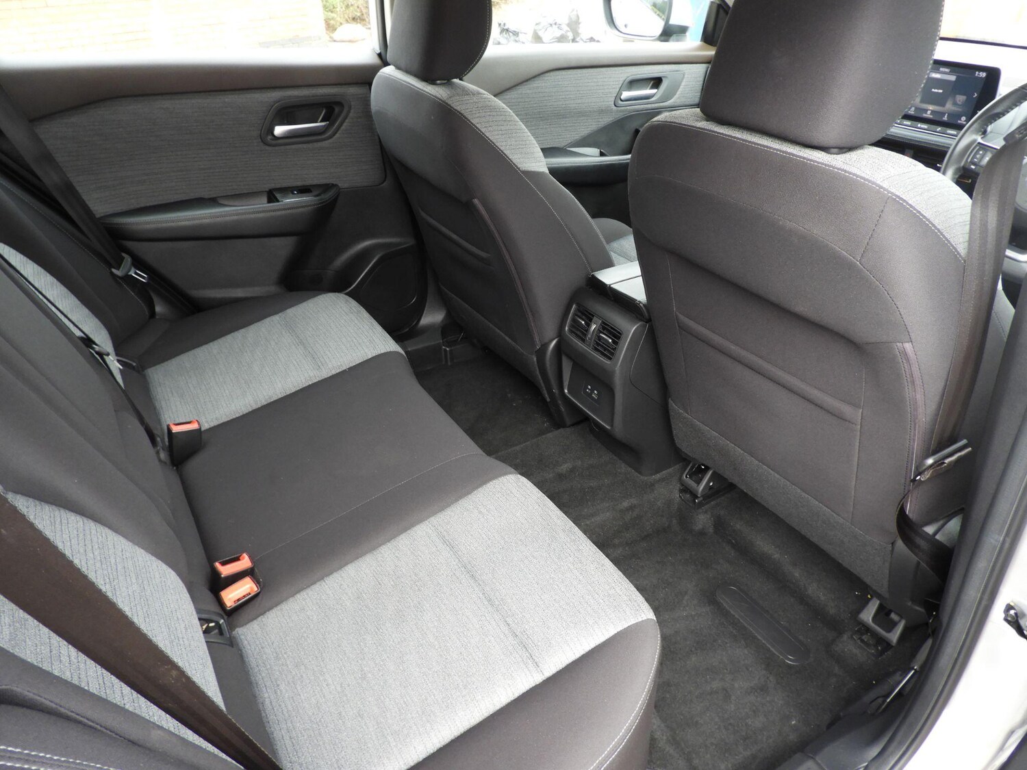 Used Nissan X-Trail for sale - 77823667: Photo 18