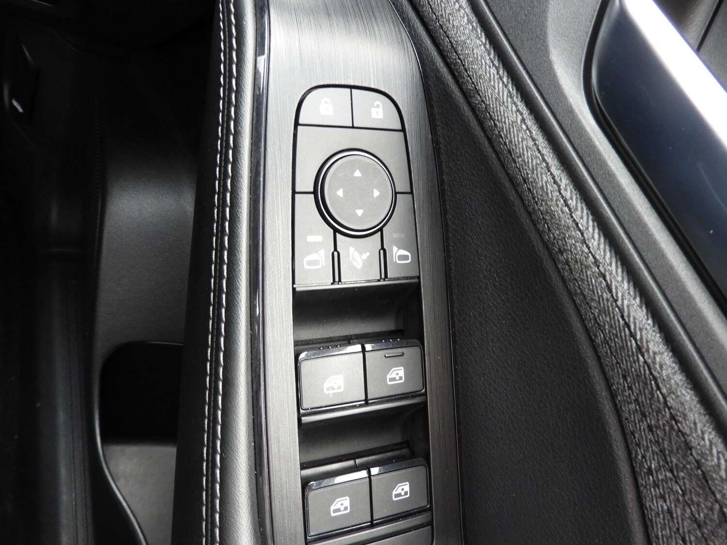 Used Nissan X-Trail for sale - 77823667: Photo 22