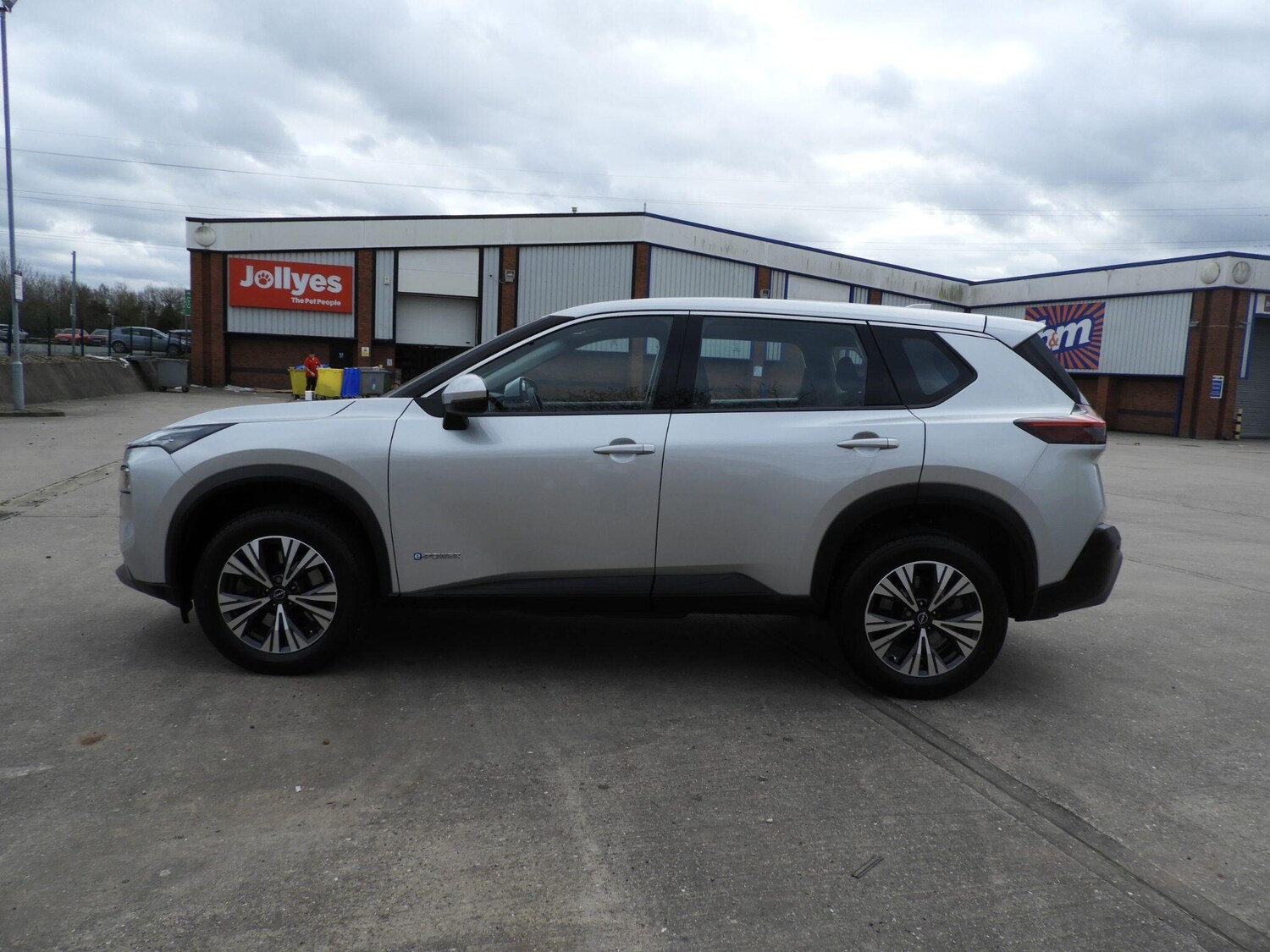 Used Nissan X-Trail for sale - 77823667: Photo 6