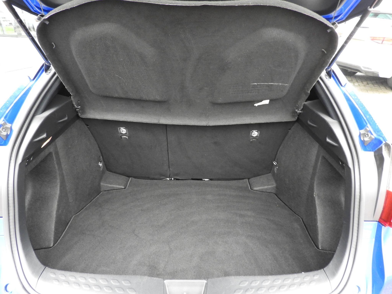 Used Toyota C-HR 2018 for sale - 77538359: Photo 10