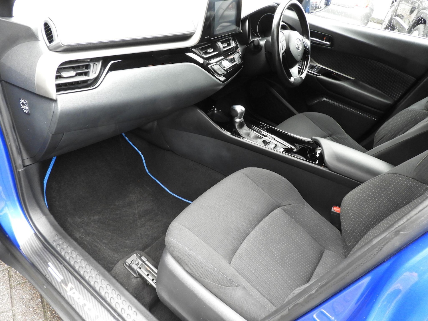 Used Toyota C-HR 2018 for sale - 77538359: Photo 13