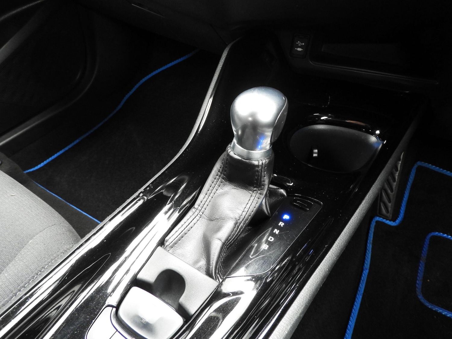 Used Toyota C-HR 2018 for sale - 77538359: Photo 24