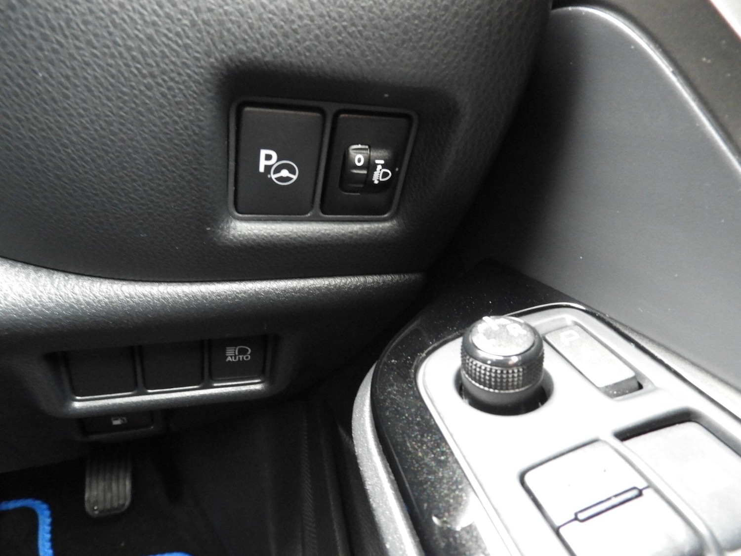 Used Toyota C-HR 2018 for sale - 77538359: Photo 27