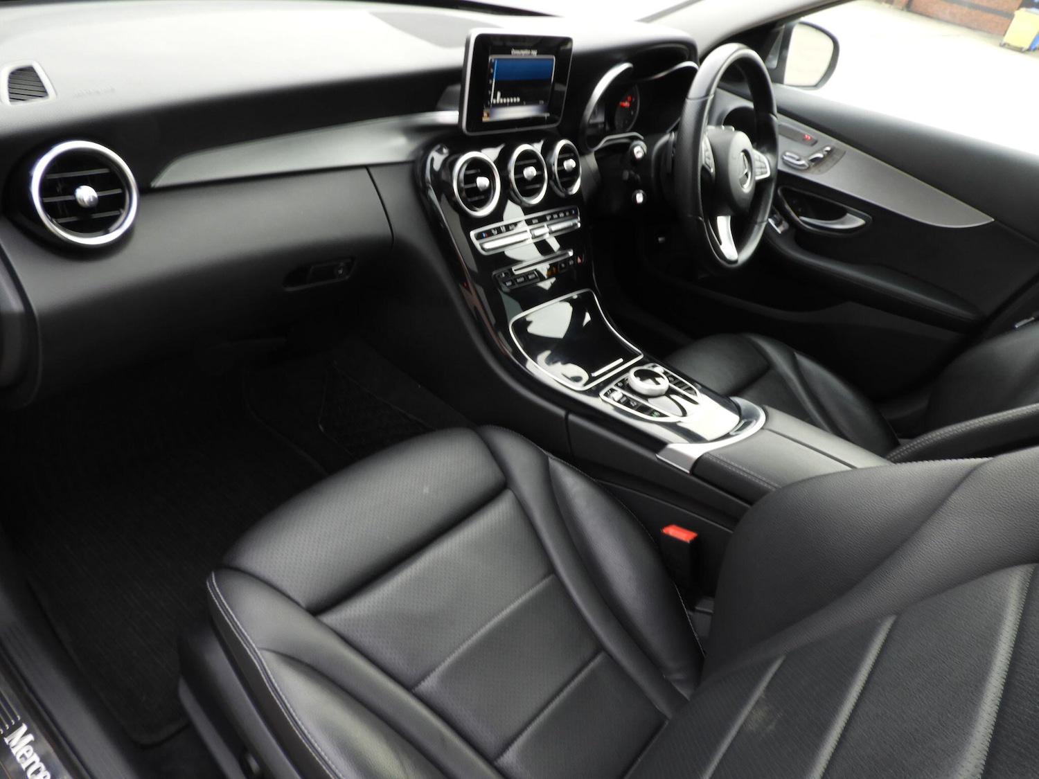 Used Mercedes-Benz C Class 2018 for sale - 77993119: Photo 13