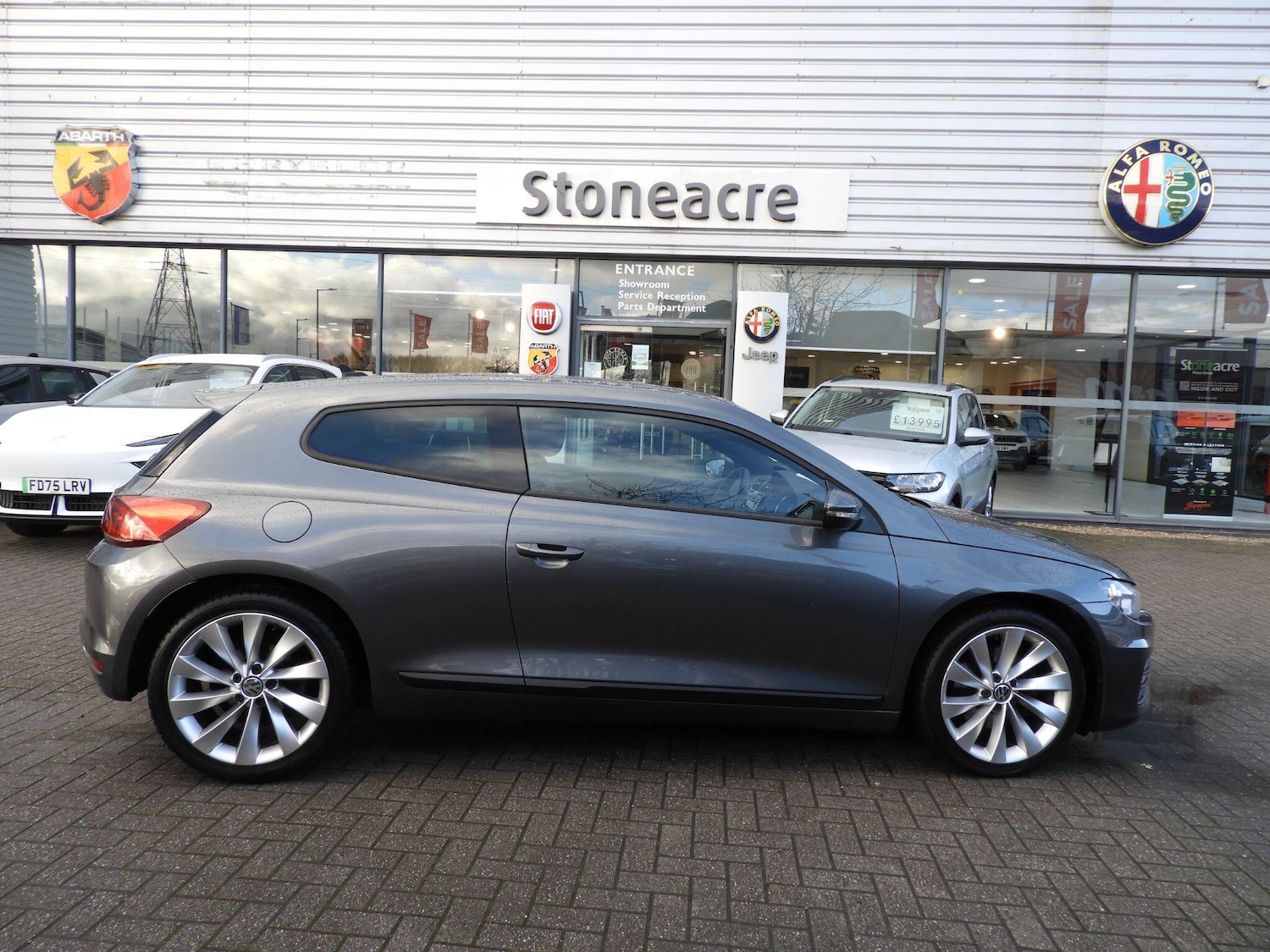 Used Volkswagen Scirocco for sale - 77575235: Photo 2