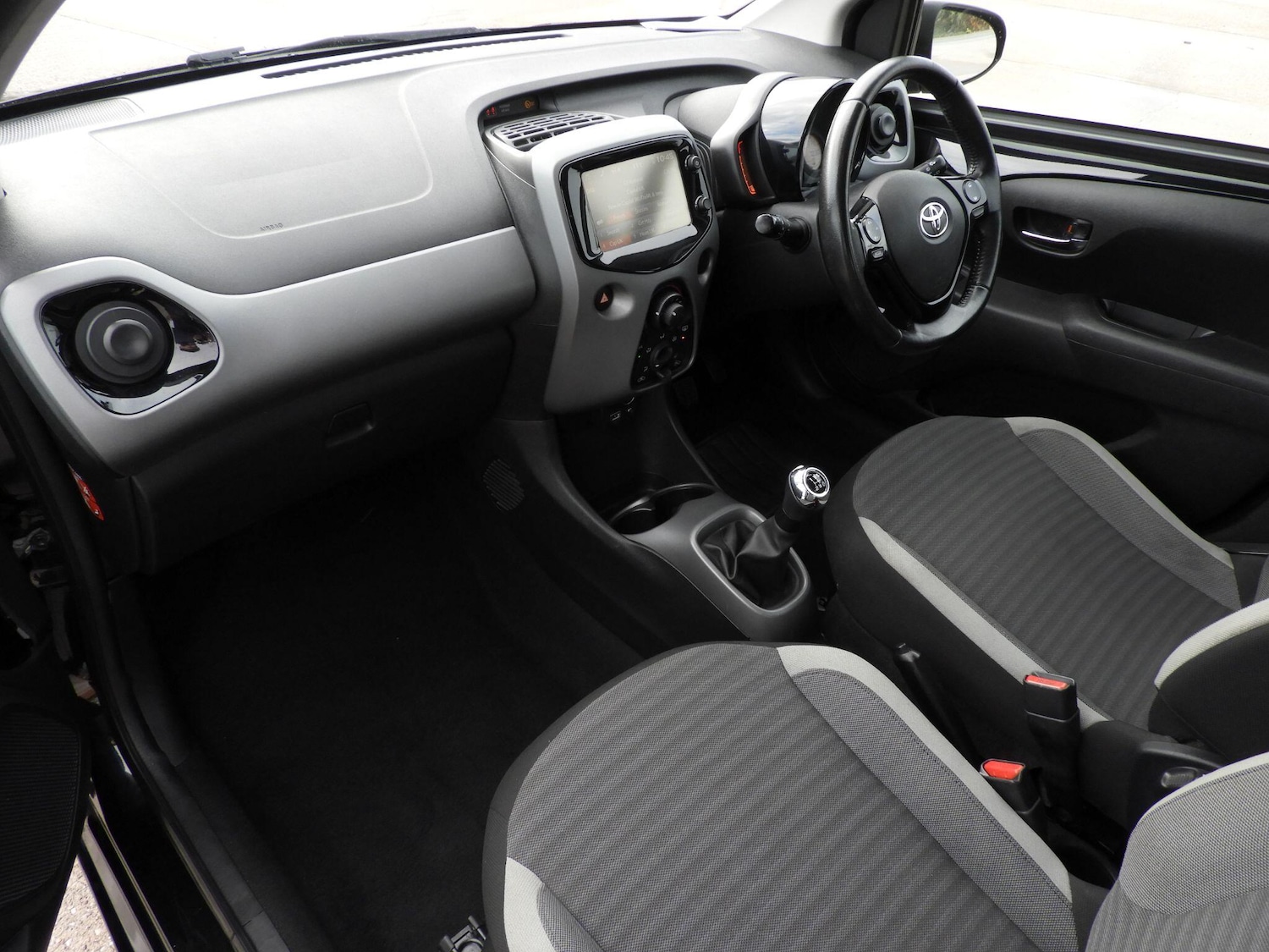 Used Toyota AYGO 2018 for sale - 76388544: Photo 13