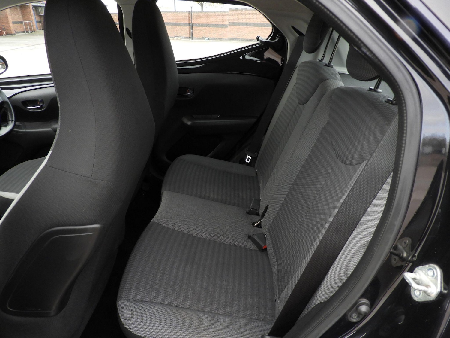 Used Toyota AYGO 2018 for sale - 76388544: Photo 21