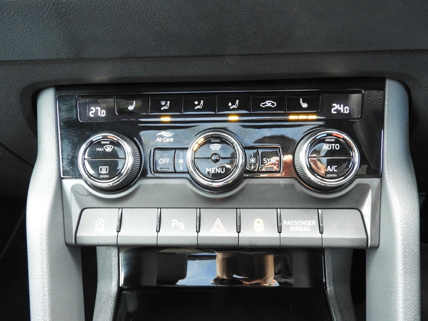 Used Skoda Karoq 2024 for sale - 76866493: Photo 17