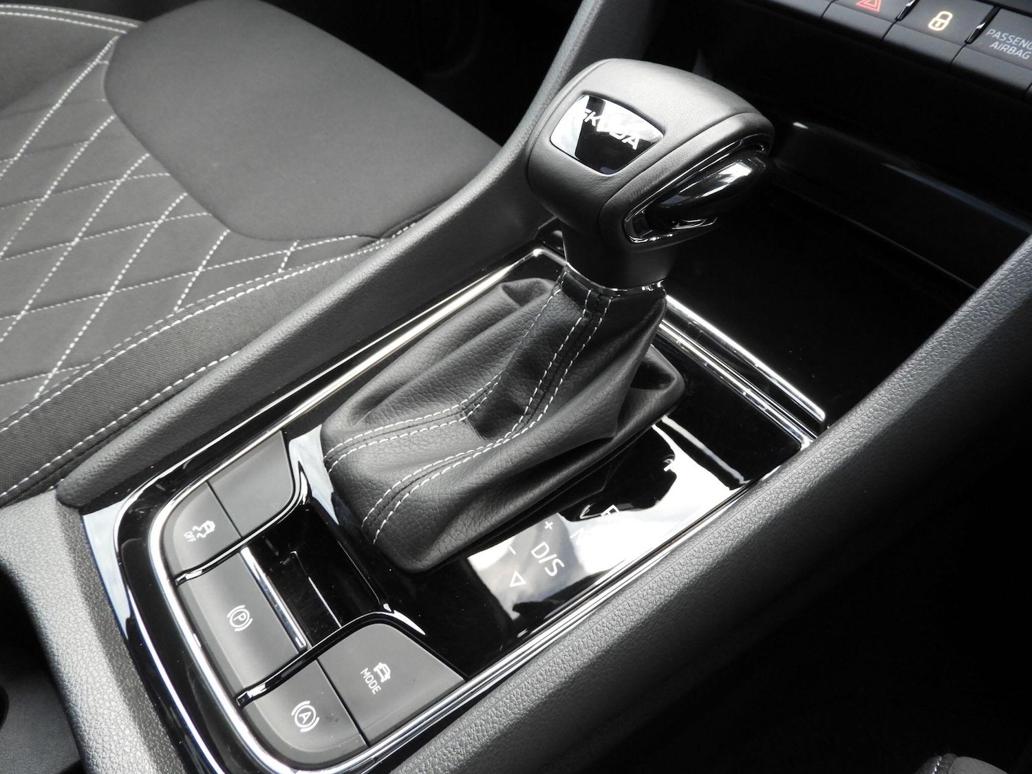 Used Skoda Karoq 2024 for sale - 76866493: Photo 28