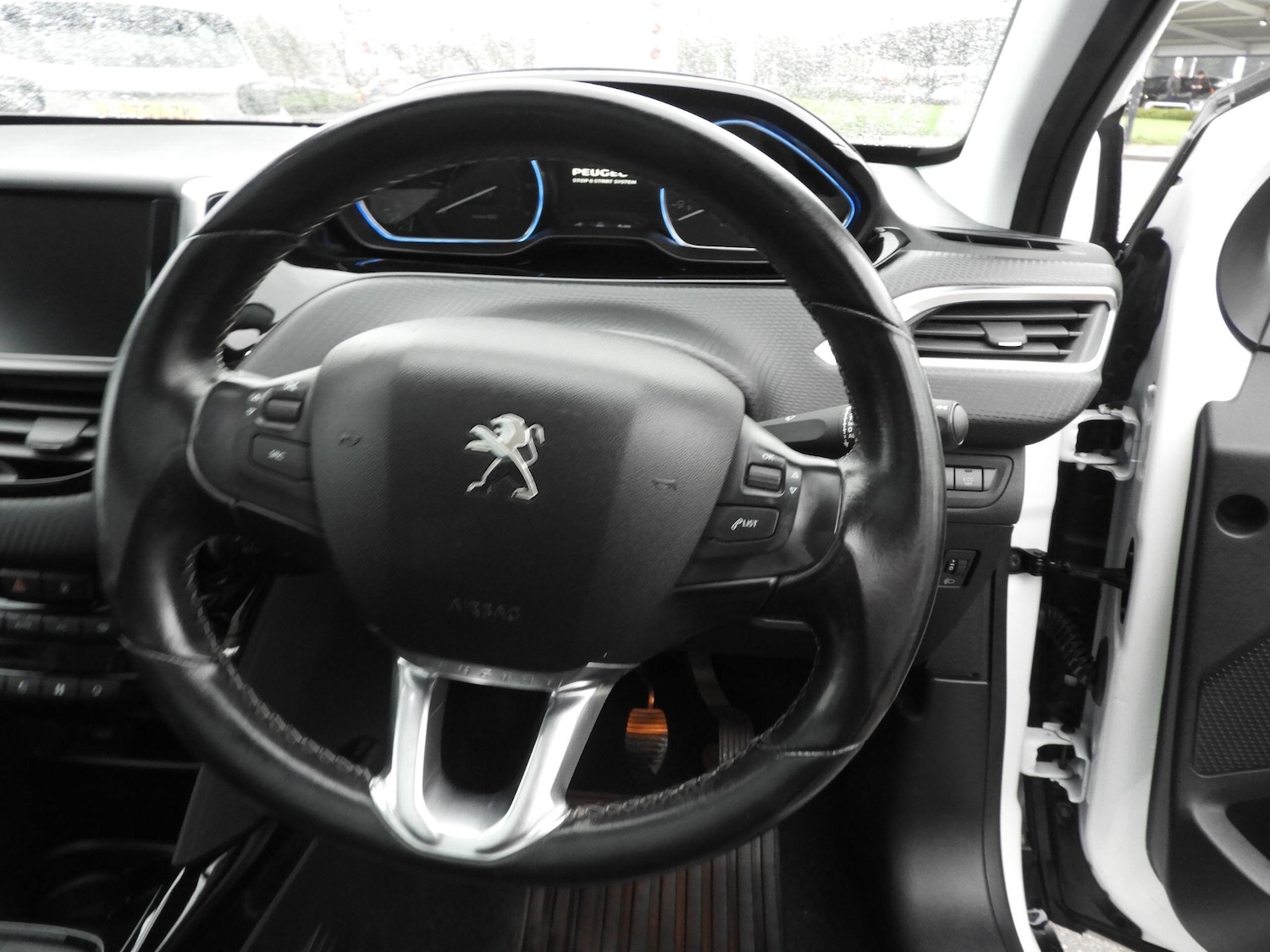 Used Peugeot 2008 2019 for sale - 77290990: Photo 14