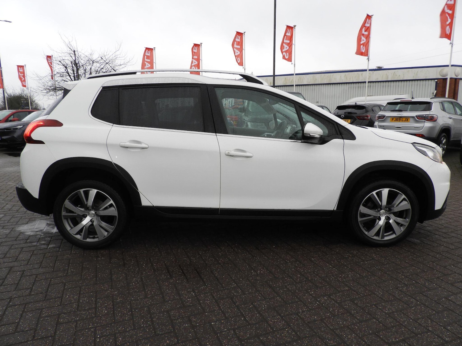 Used Peugeot 2008 2019 for sale - 77290990: Photo 2