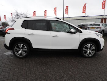 Used Peugeot 2008 2019 for sale - 77290990: Photo
