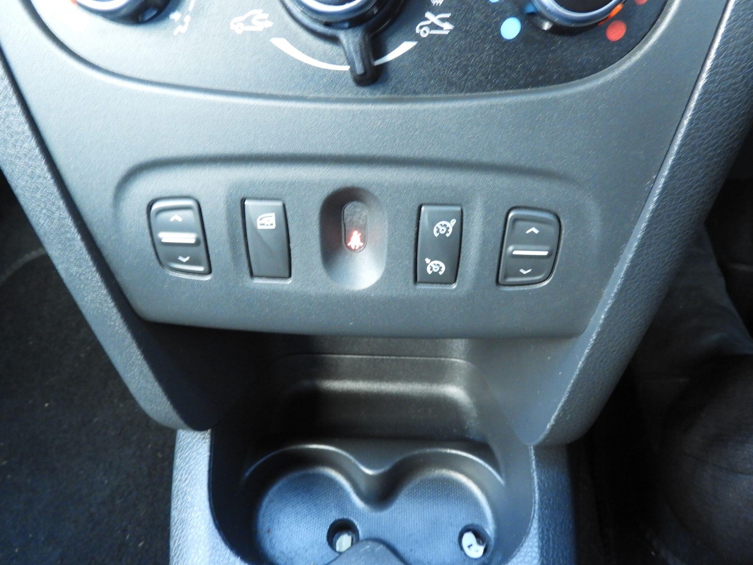 Used Dacia Sandero Stepway 2019 for sale - 76899260: Photo 17