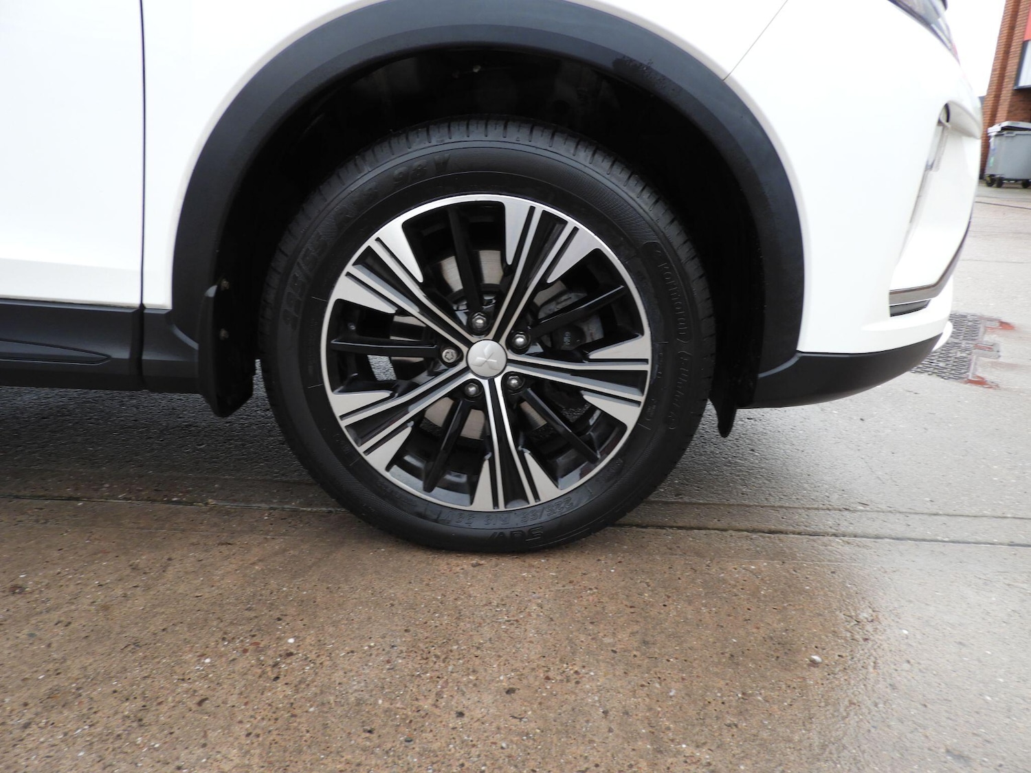 Used Mitsubishi Eclipse Cross 2020 for sale - 76728825: Photo 9