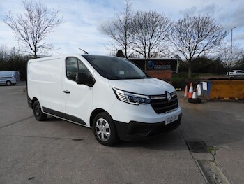 Renault Trafic feature image