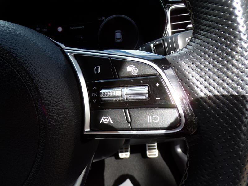 Used Kia XCeed 2023 for sale - 76886817: Photo 21