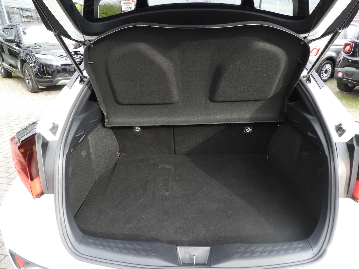 Used Toyota C-HR for sale - 77598585: Photo 10