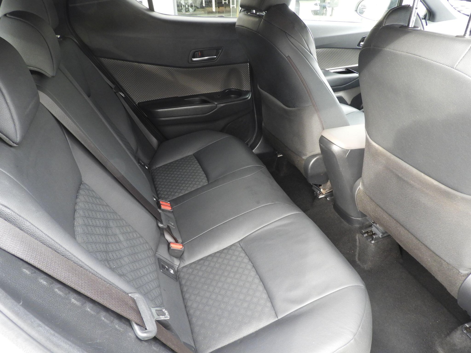 Used Toyota C-HR for sale - 77598585: Photo 21