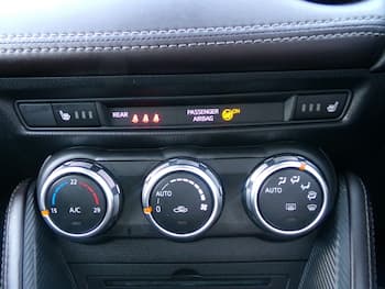 Used Mazda Mazda2 2019 for sale - 79808638: Photo