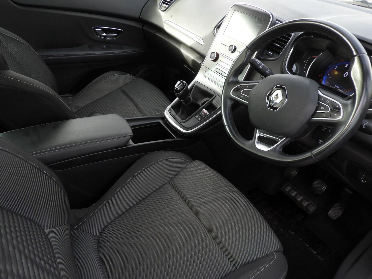 Used Renault Grand Scenic 2019 for sale - 76388146: Photo 11