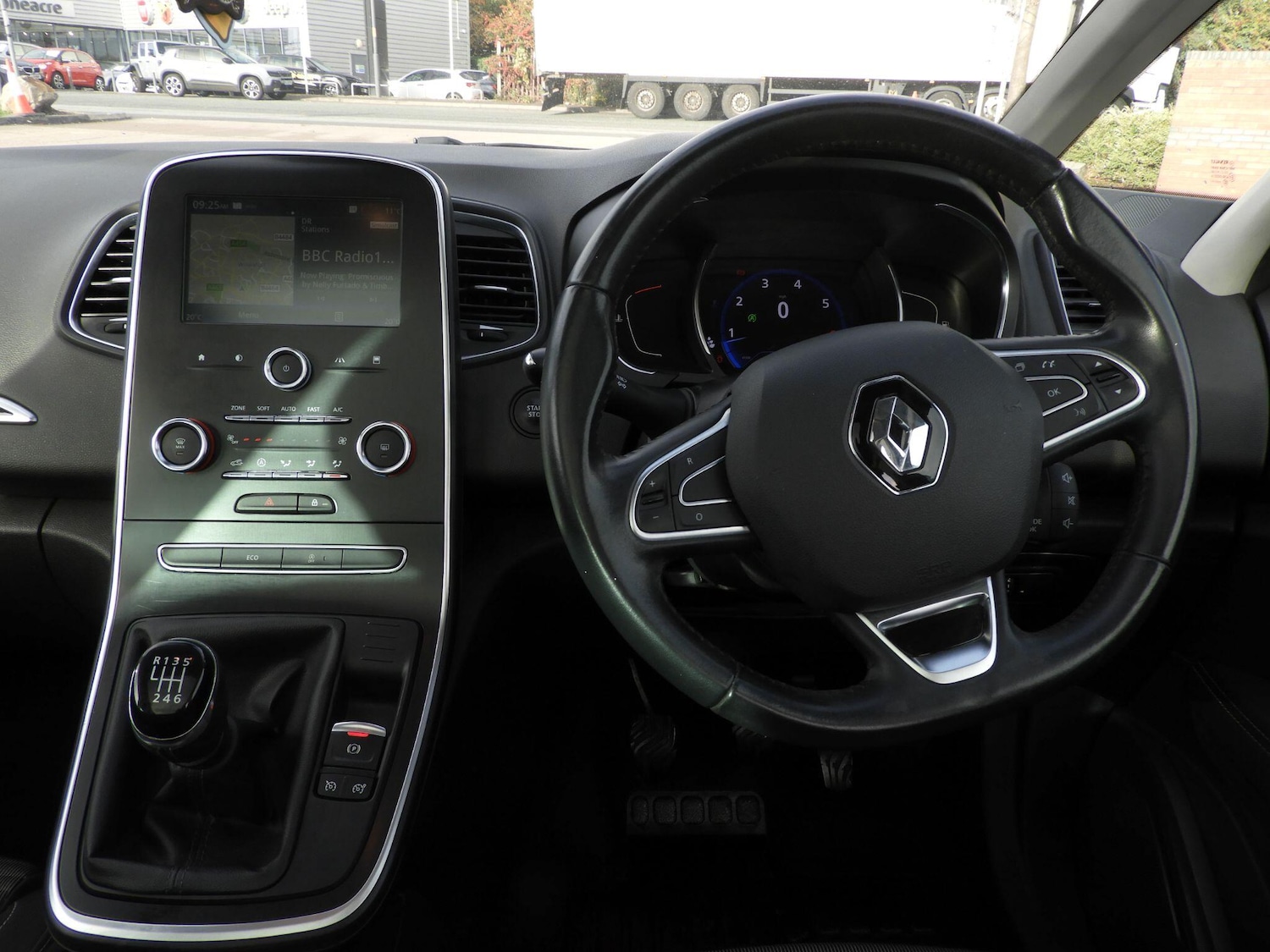 Used Renault Grand Scenic 2019 for sale - 76388146: Photo 14