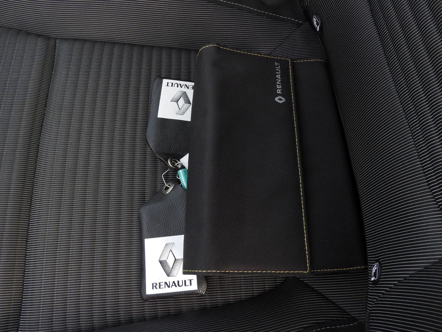 Used Renault Grand Scenic 2019 for sale - 76388146: Photo 24