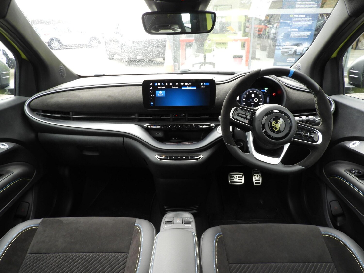 Used Abarth 500 2025 for sale - 76214280: Photo 12