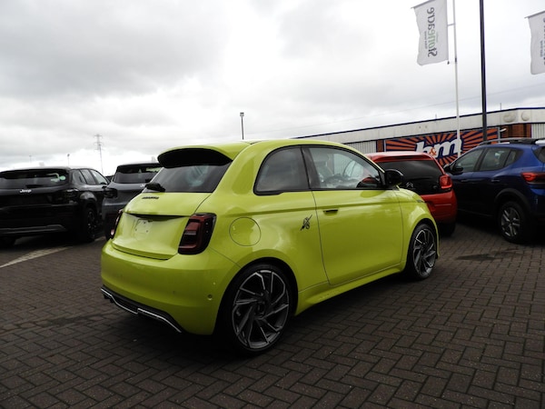 Used Abarth 500 2025 for sale - 76214280: Photo 3