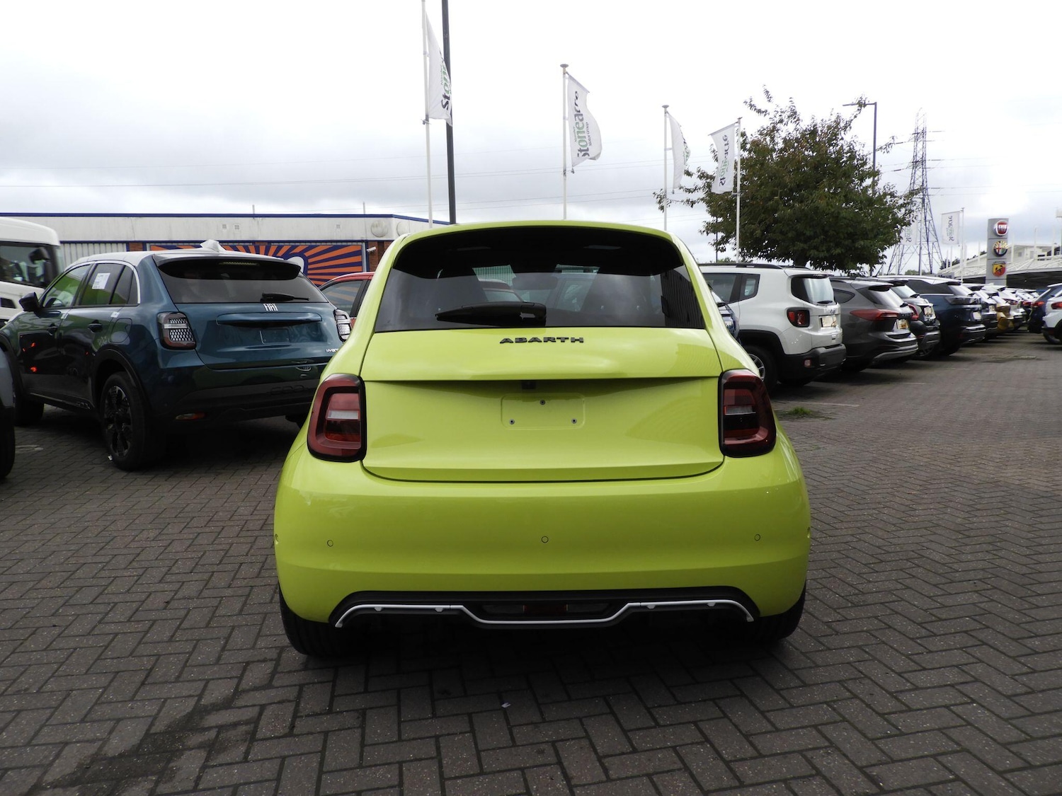 Used Abarth 500 2025 for sale - 76214280: Photo 4