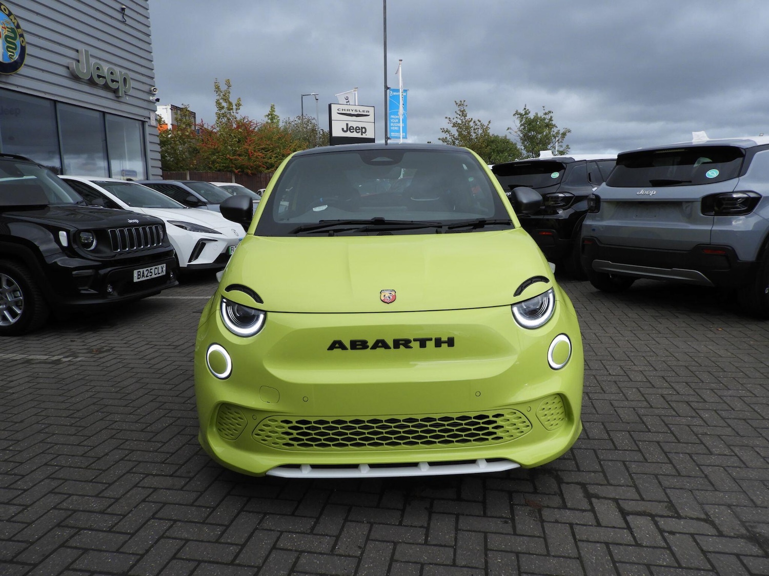 Used Abarth 500 2025 for sale - 76214280: Photo 8