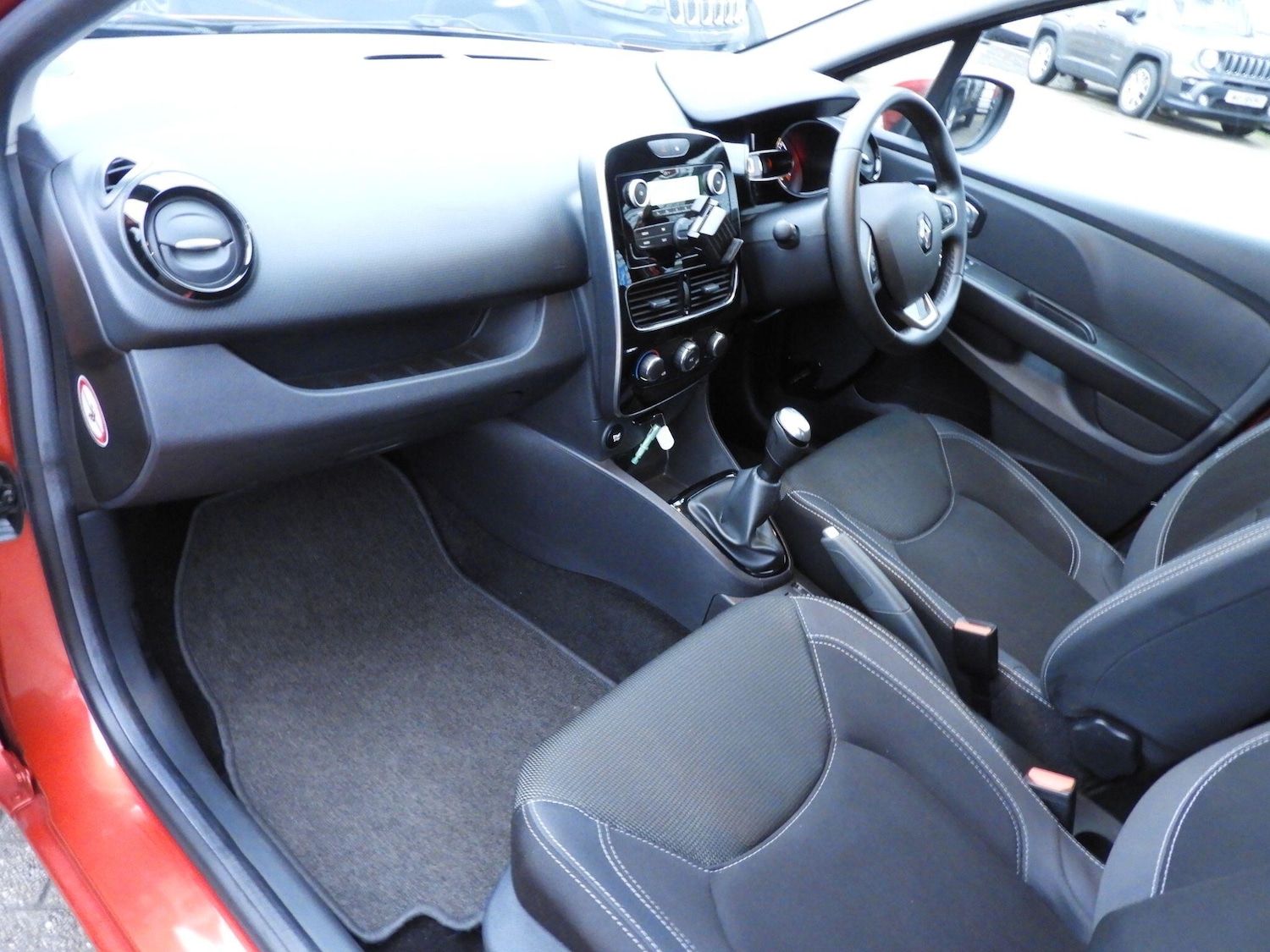 Used Renault Clio for sale - 77683473: Photo 13