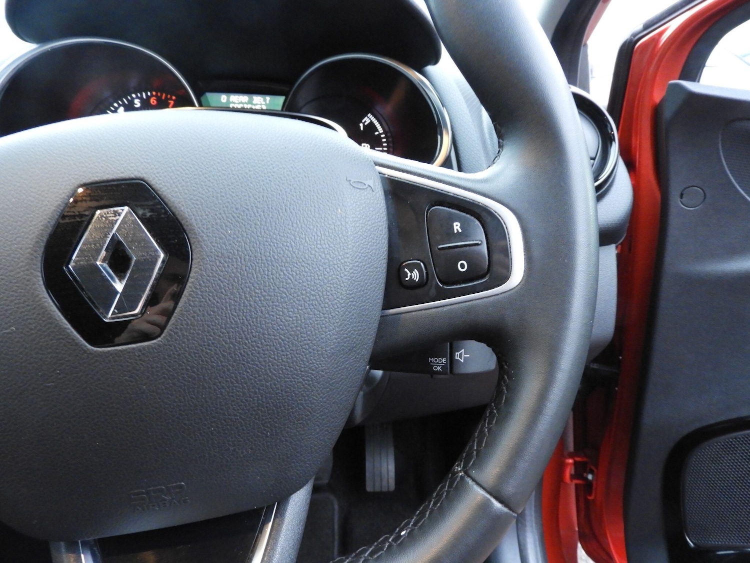 Used Renault Clio for sale - 77683473: Photo 22