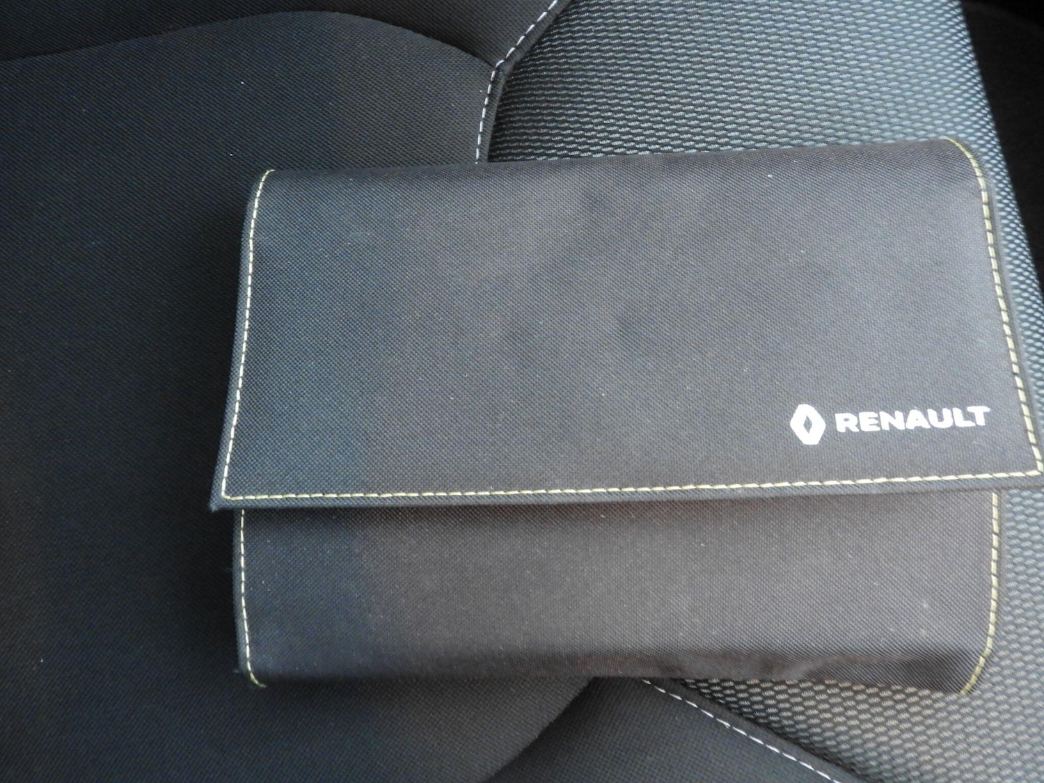 Used Renault Clio for sale - 77683473: Photo 24