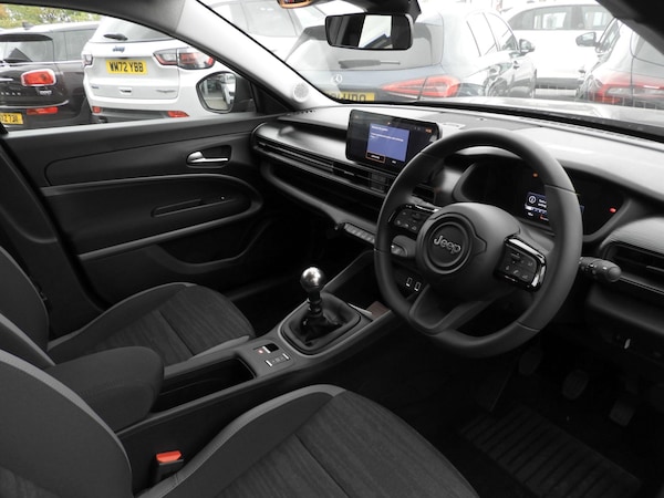 Used Jeep Avenger 2025 for sale - 76227600: Photo 11