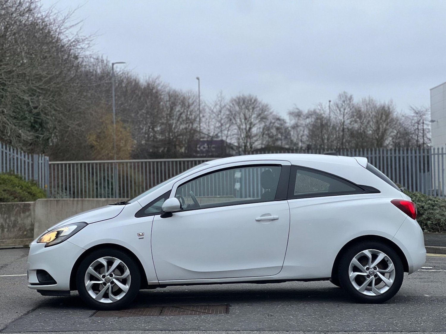 Used Vauxhall Corsa 2016 for sale - 77040271: Photo 14