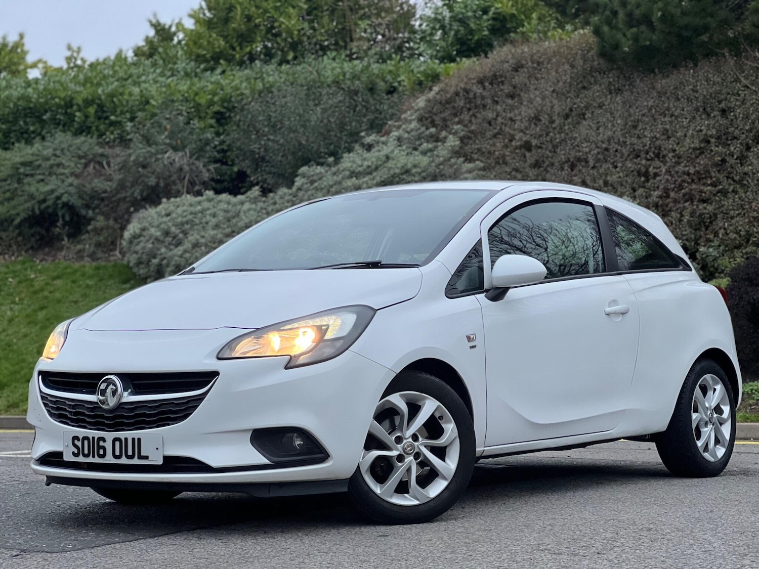 Used Vauxhall Corsa 2016 for sale - 77040271: Photo 3