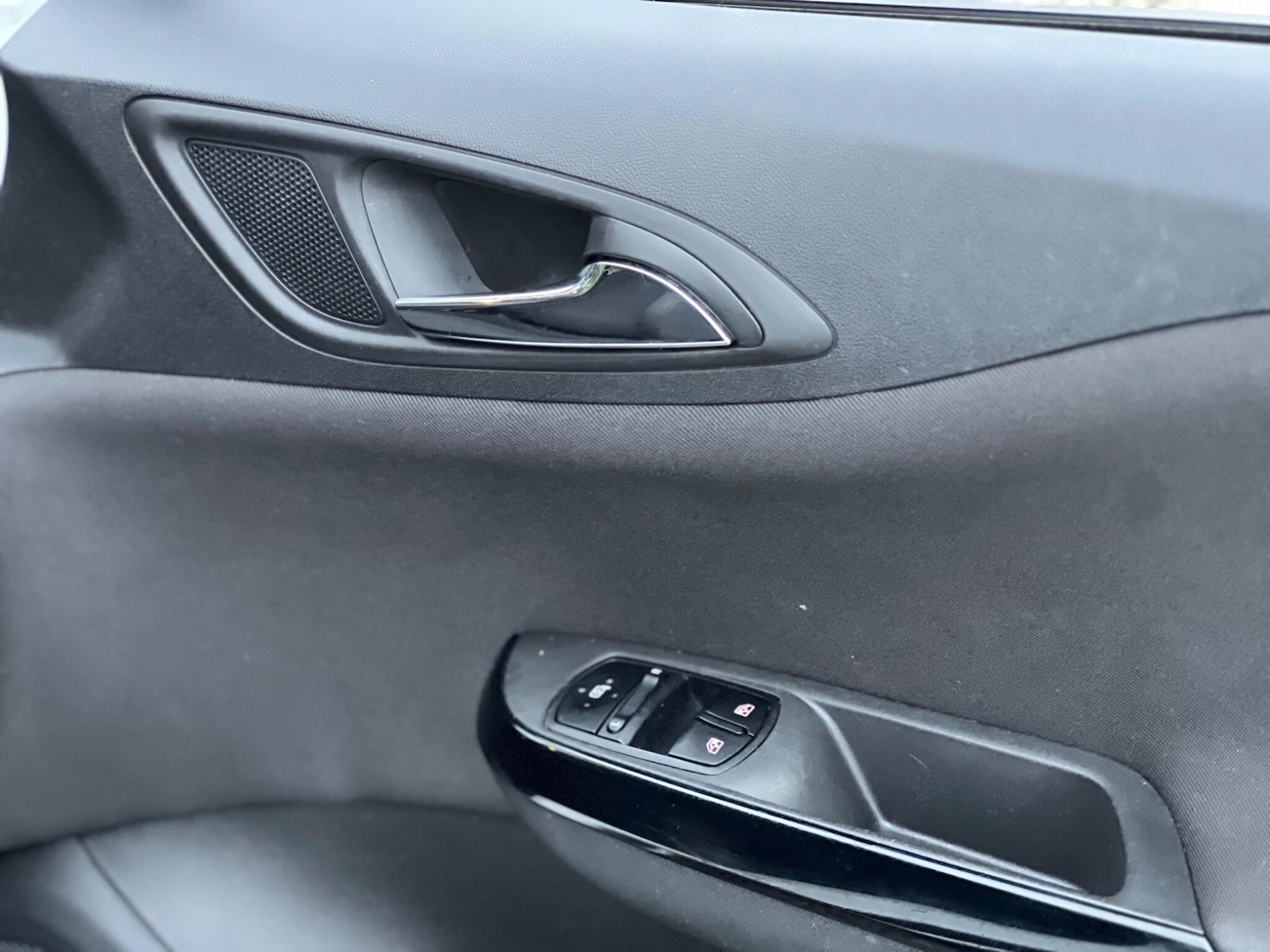 Used Vauxhall Corsa 2016 for sale - 77040271: Photo 34