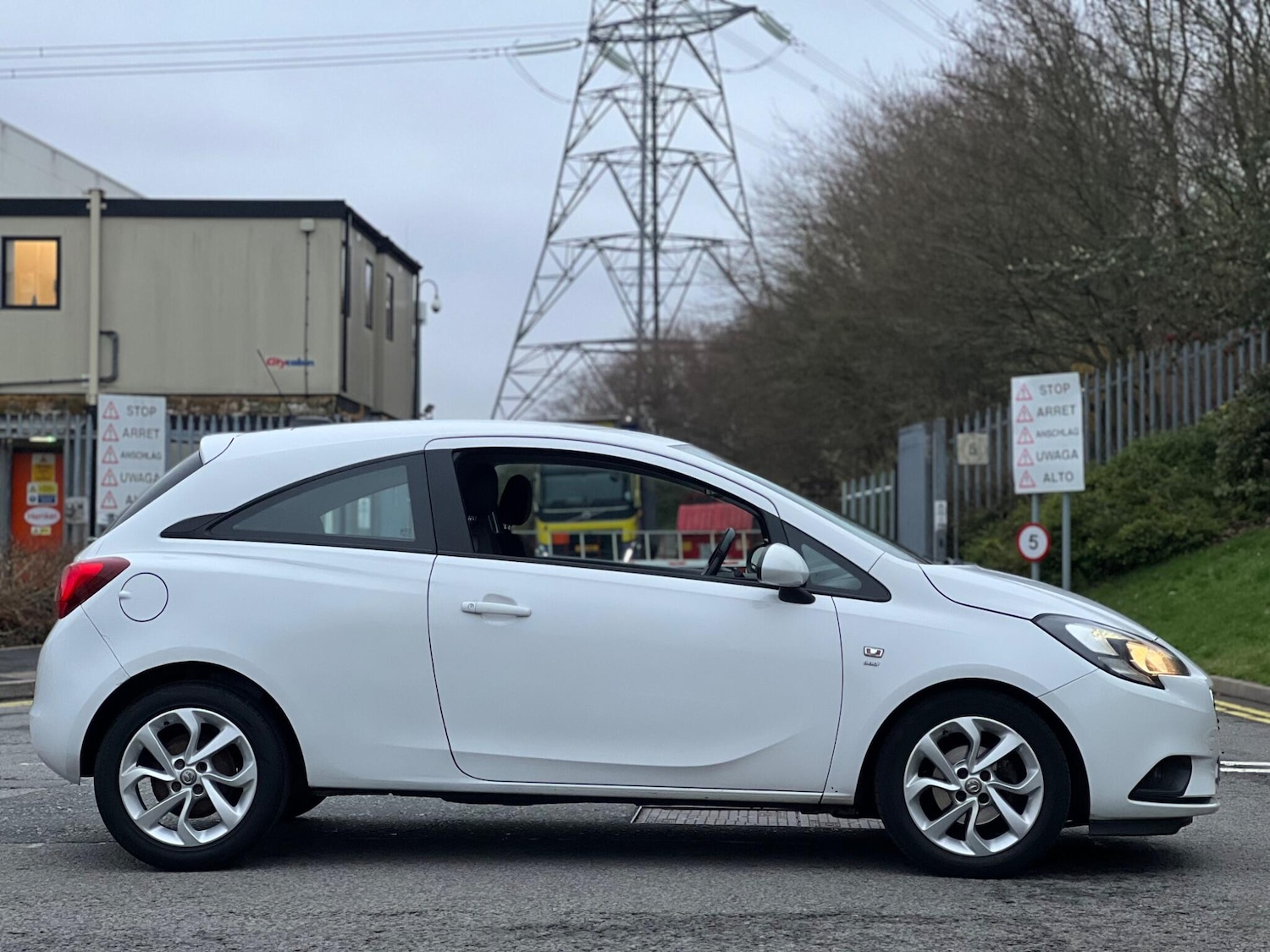 Used Vauxhall Corsa 2016 for sale - 77040271: Photo 8