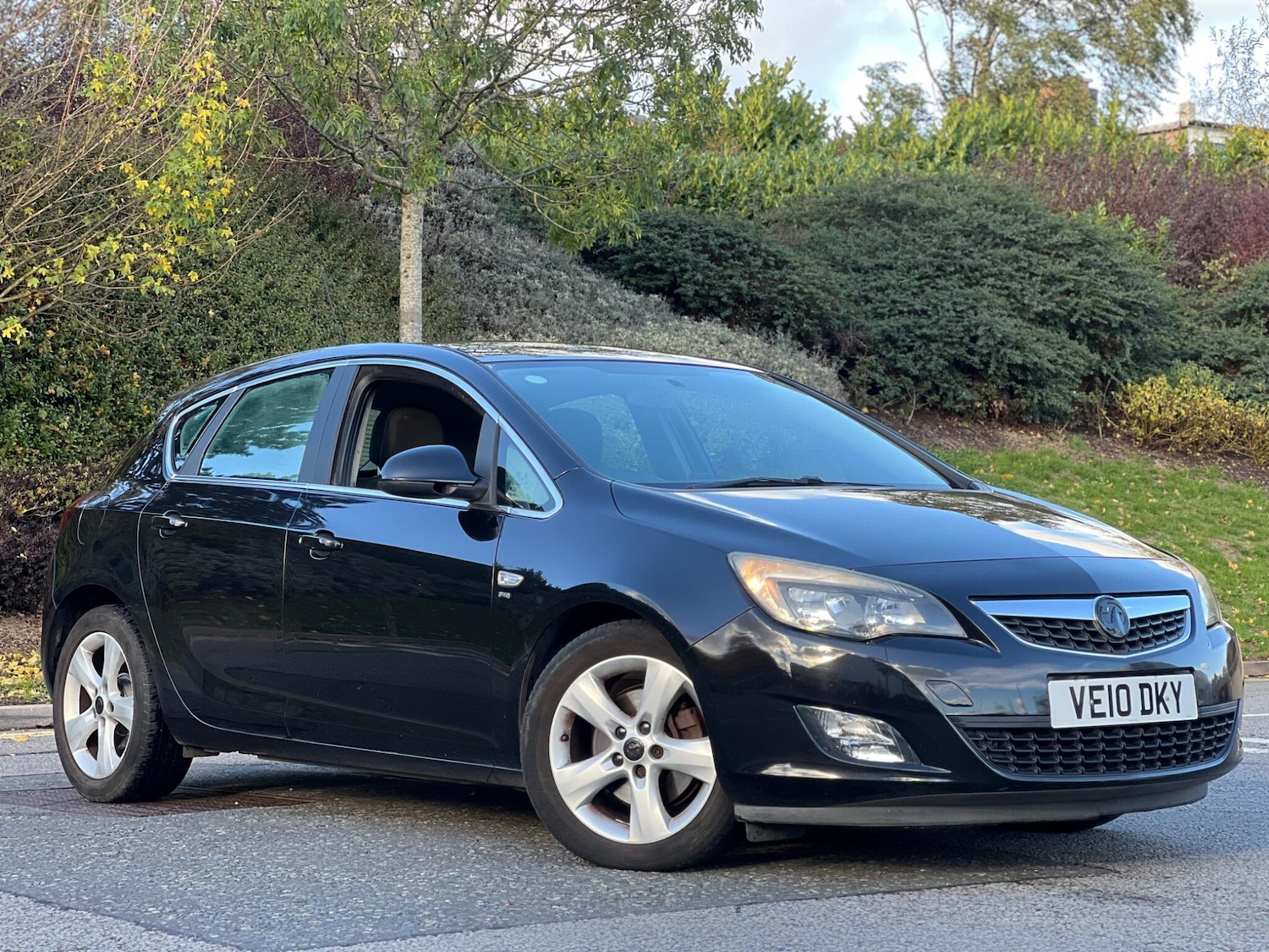 Used Vauxhall Astra 2010 for sale - 76371614: Photo 1