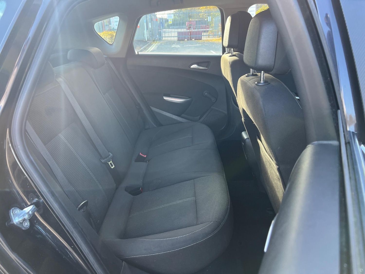 Used Vauxhall Astra 2010 for sale - 76371614: Photo 23