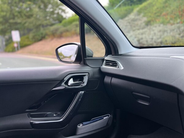 Used Peugeot 208 2013 for sale - 75519318: Photo 36