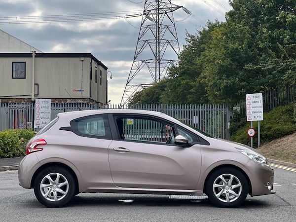 Used Peugeot 208 2013 for sale - 75519318: Photo 7