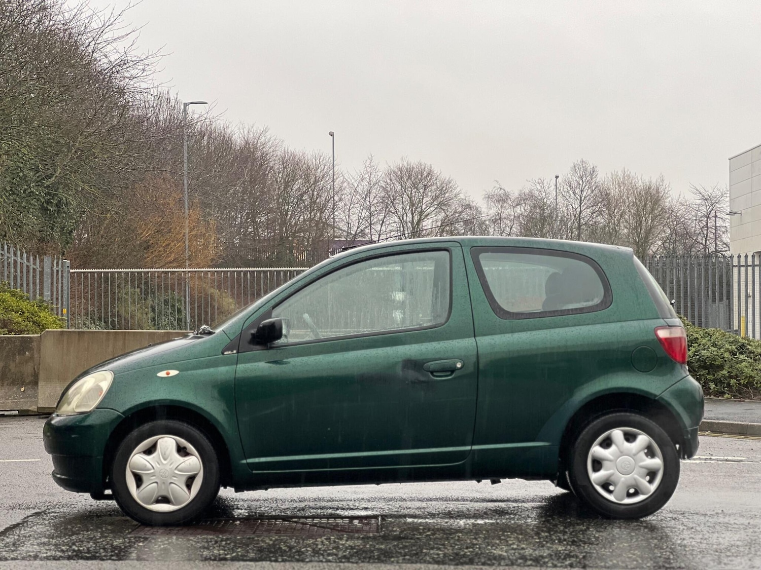 Used Toyota Yaris 2002 for sale - 77215018: Photo 14
