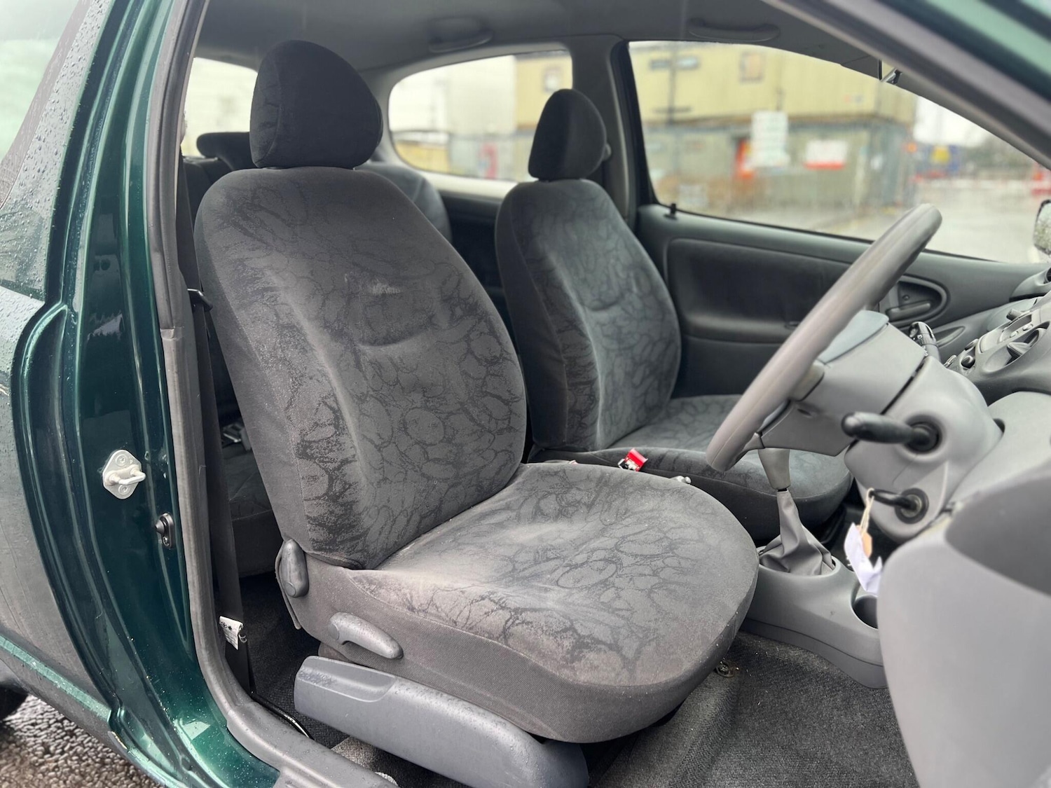 Used Toyota Yaris 2002 for sale - 77215018: Photo 17