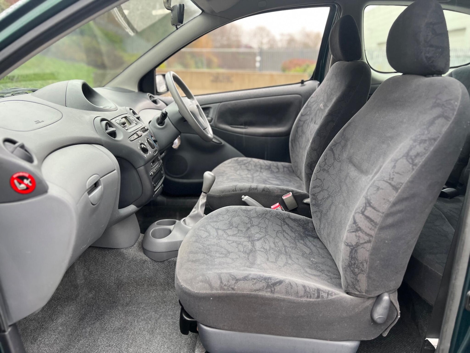 Used Toyota Yaris 2002 for sale - 77215018: Photo 18