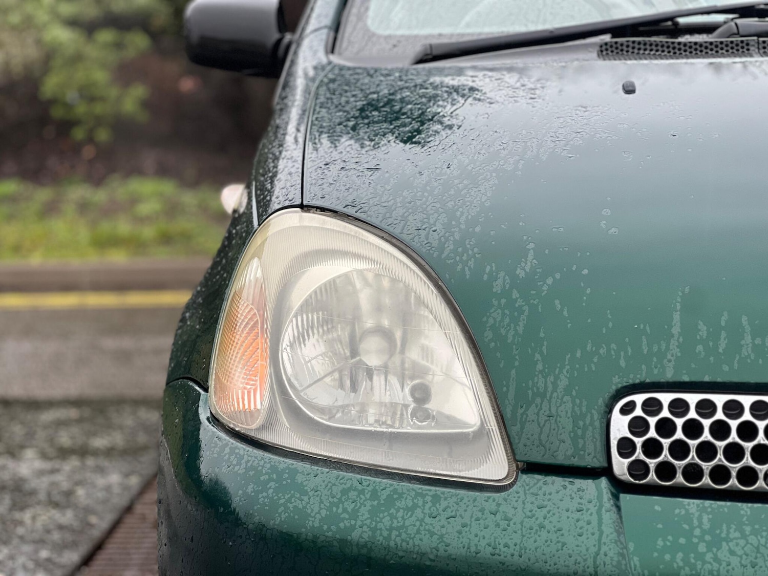 Used Toyota Yaris 2002 for sale - 77215018: Photo 26