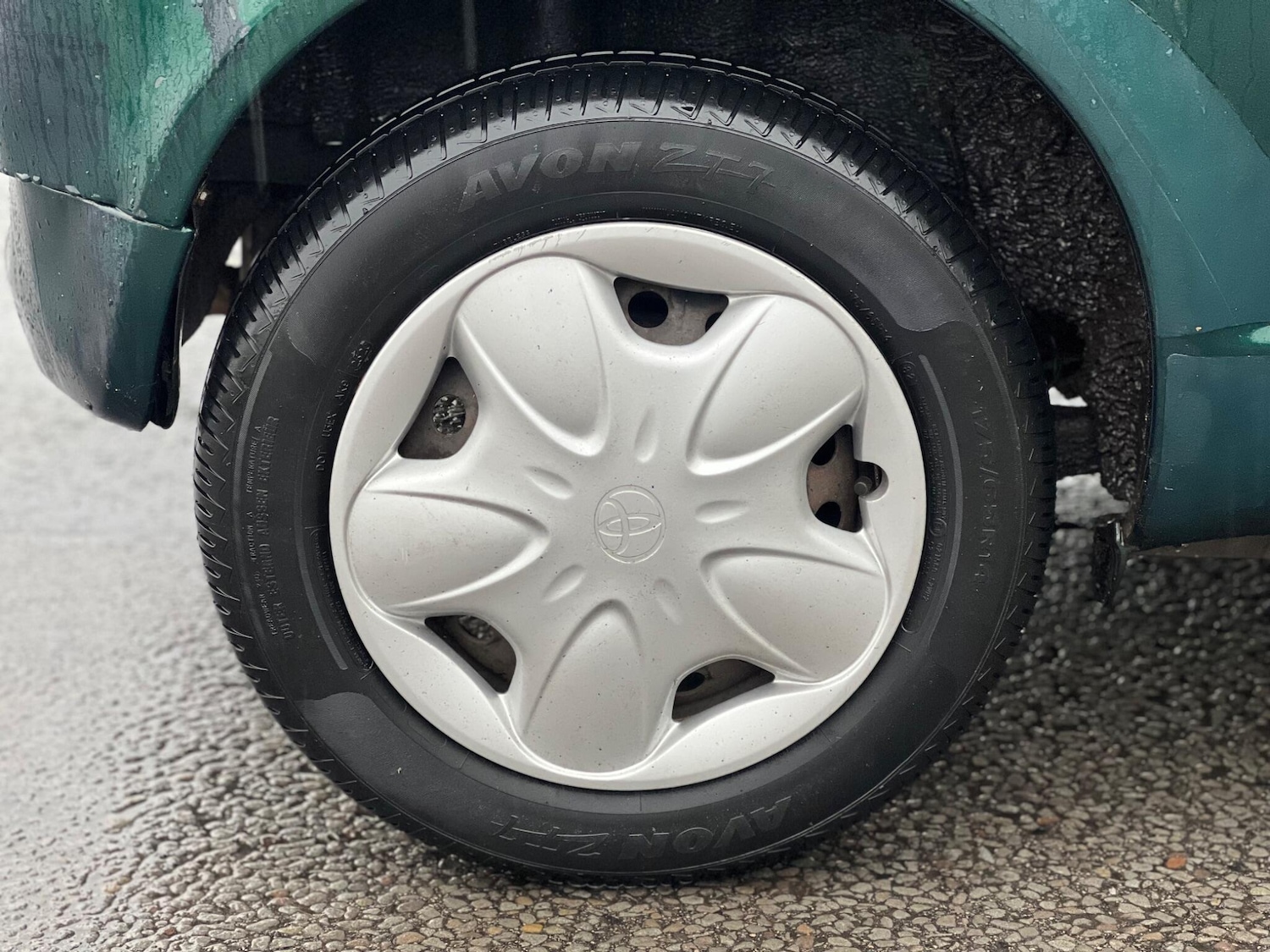 Used Toyota Yaris 2002 for sale - 77215018: Photo 31