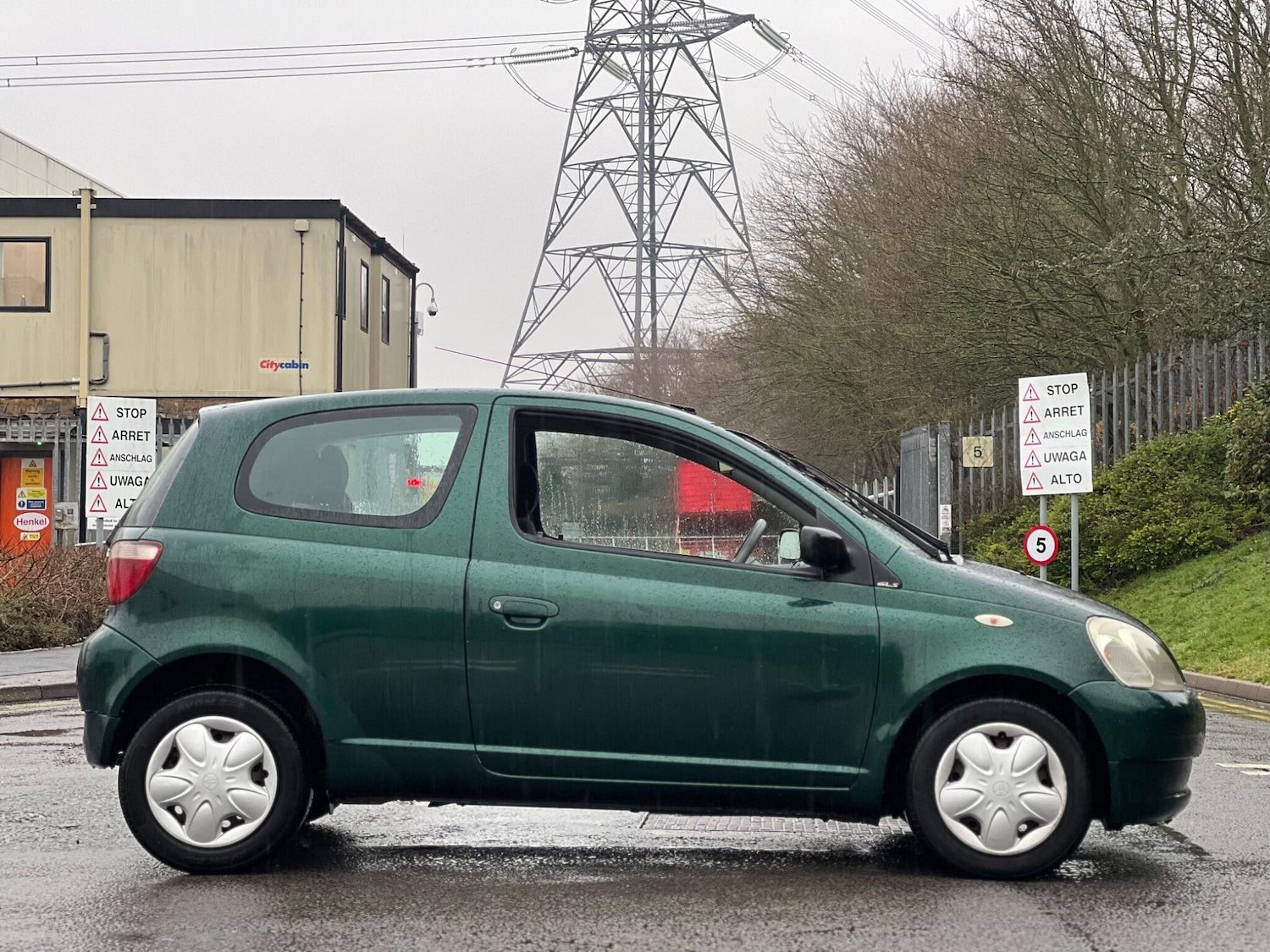 Used Toyota Yaris 2002 for sale - 77215018: Photo 8