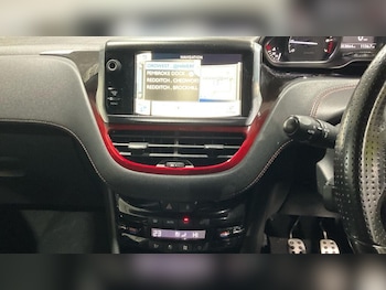 Used Peugeot 208 2013 for sale - 77395796: Photo