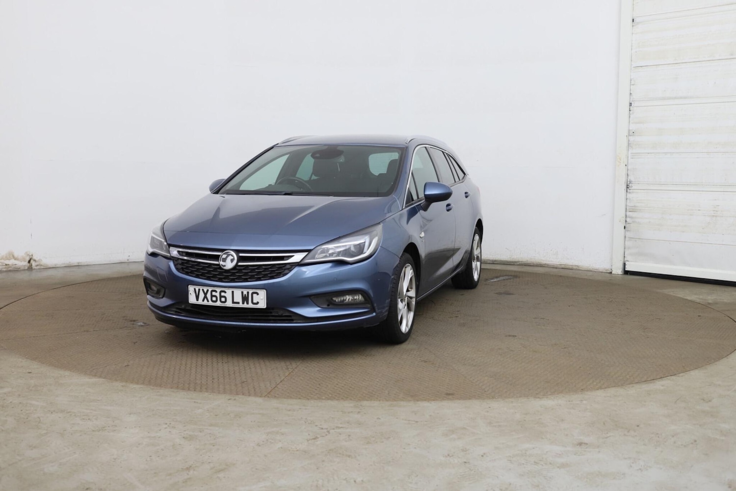 Used Vauxhall Astra for sale - 77559290: Photo 3